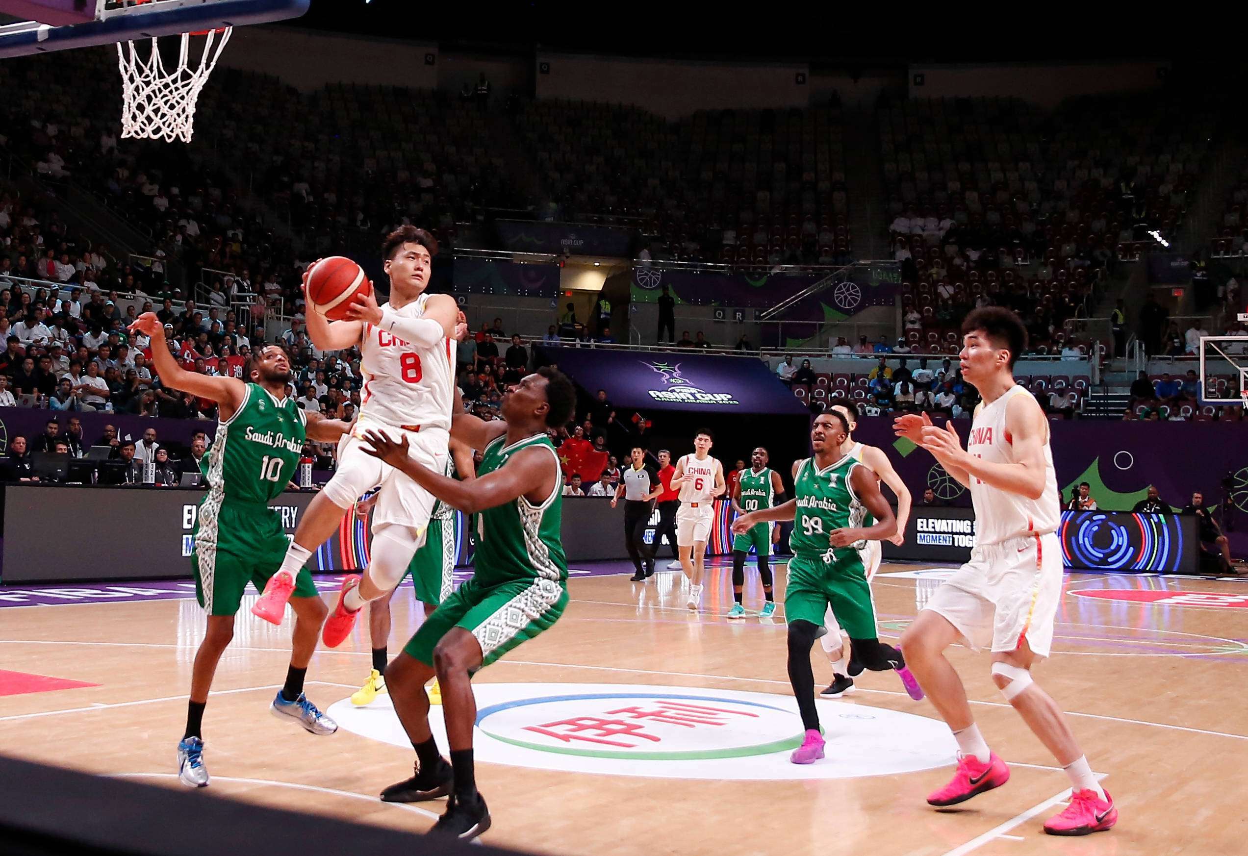 关于美国男篮力克墨西哥男篮，麦科勒姆三分雨点燃全场的信息