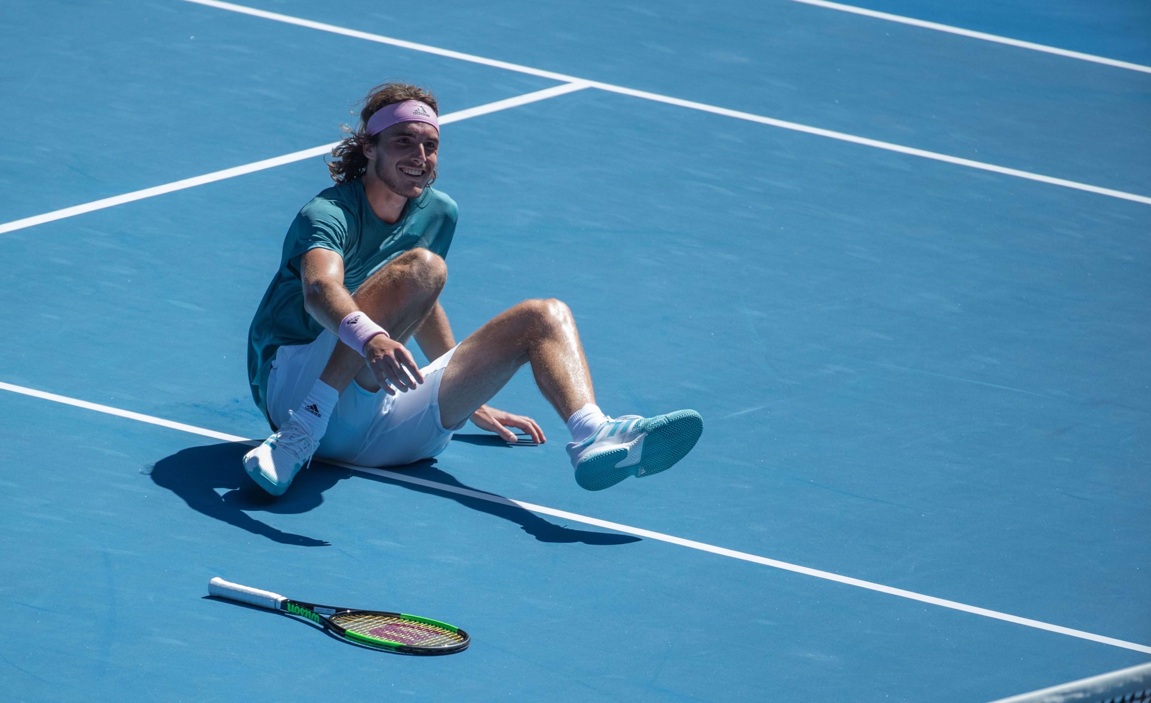 欧洲网球队鏖战澳大利亚网球队，西西帕斯绝境逆转