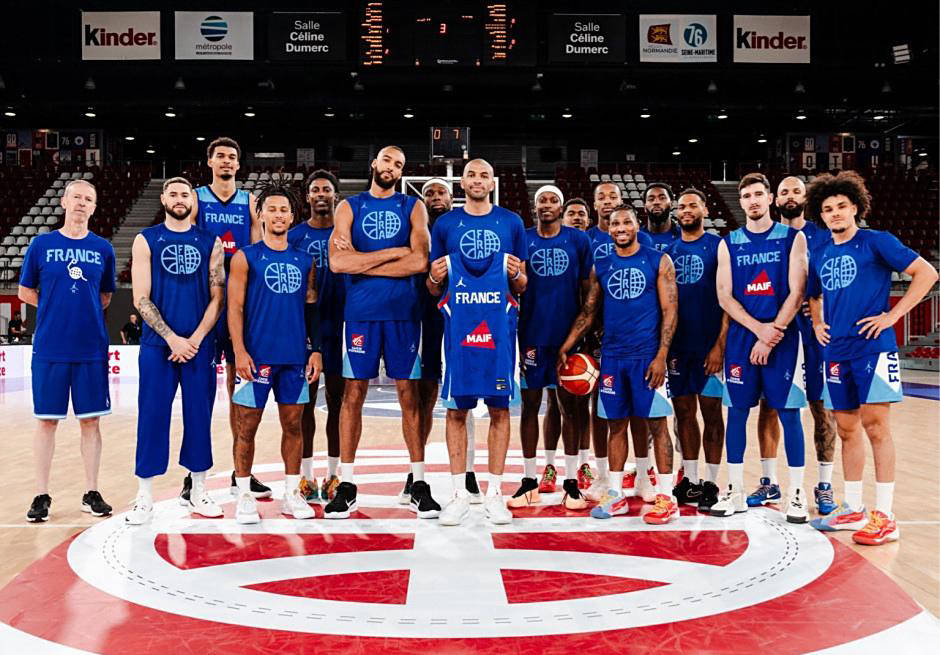 法国男篮完胜西班牙男篮,艾顿高光表现 法国男篮完胜西班牙男篮,艾顿高光表现