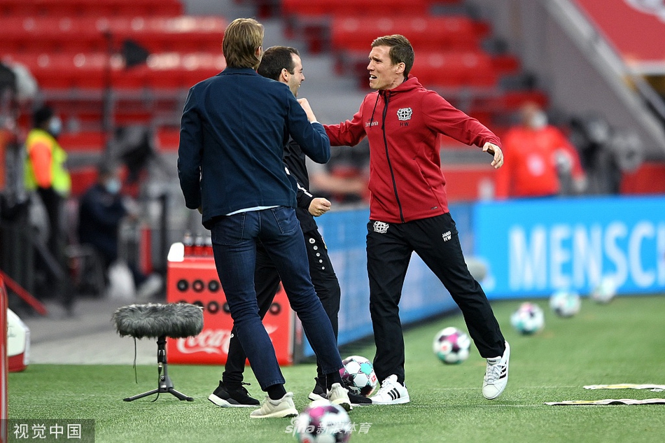 勒沃库森鏖战中国，苏亚雷斯一己之力扛起全队