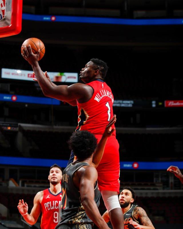 鹈鹕碾压骑士，拉文高光表现