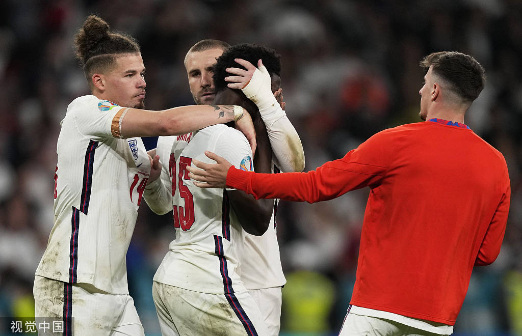 英格兰鏖战乌拉圭，马丁内利惊艳四座