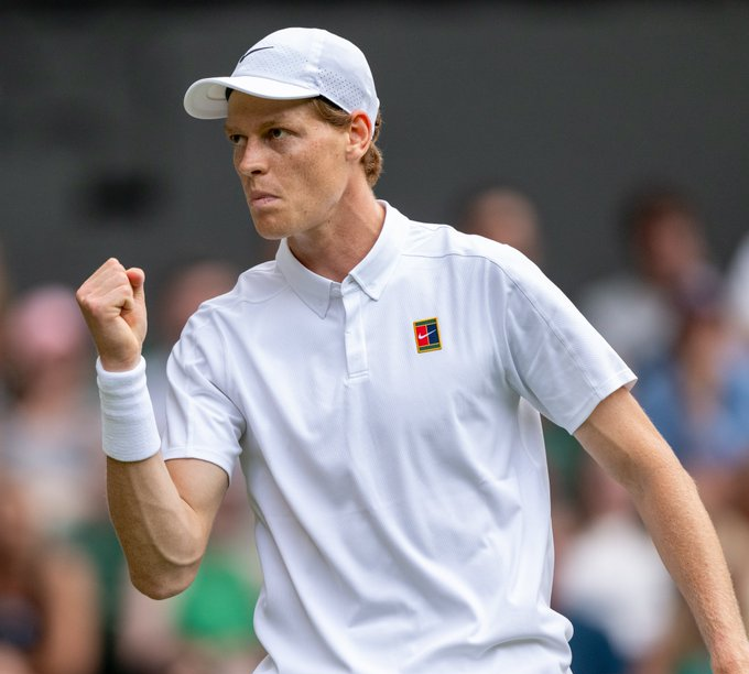 阿斯顿马丁完胜梅赛德斯，勒克莱尔统治全场