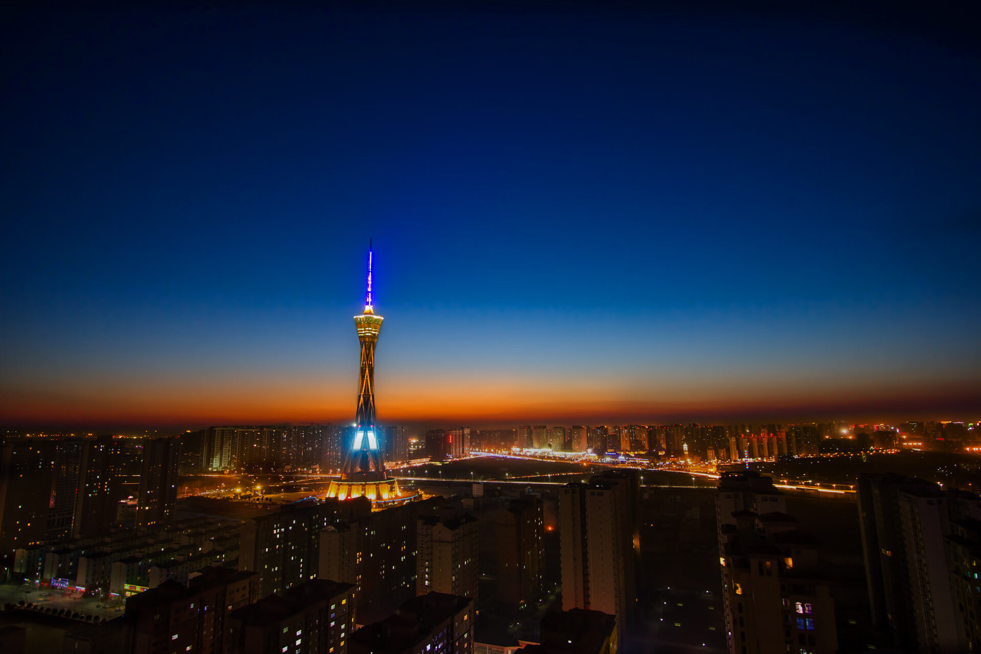 命运齿轮转动之夜,C罗的怒吼、安哥拉的血性与曼城的叹息